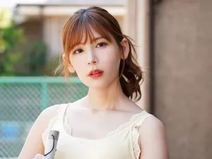 Cậu liếm trúng hạt le của mình rồi sướng quá